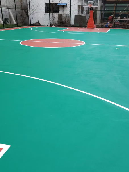 平昌 球场长期使用易出现地面开裂